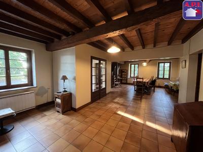 Maison - 203 m² - 8 pièces