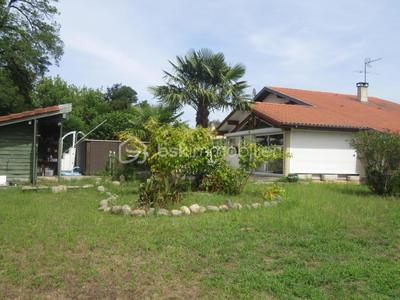 Maison - 200 m² - 8 pièces