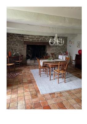 Maison - 225 m² - 8 pièces