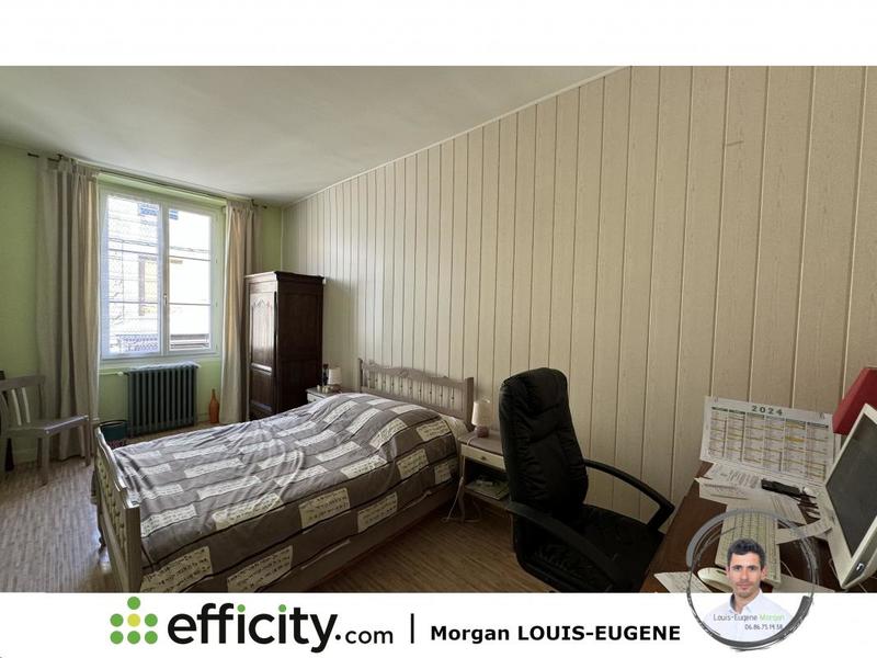 Maison - 282 m² - 10 pièces