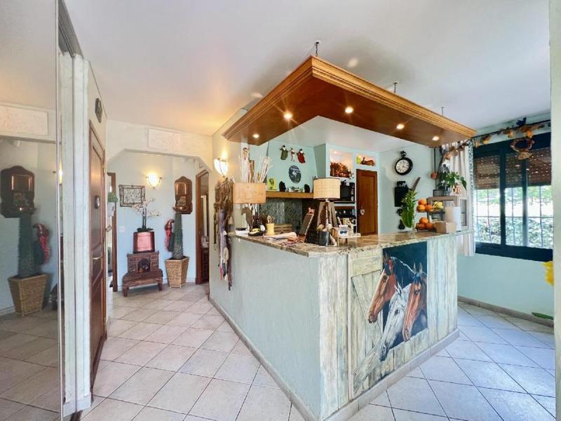 Villa - 207 m² - 6 pièces