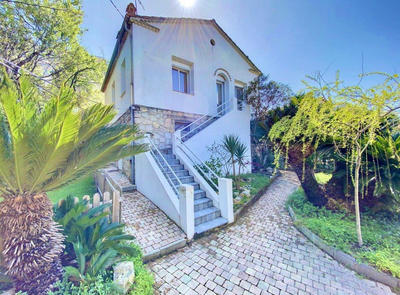 Villa - 140 m² - 5 pièces