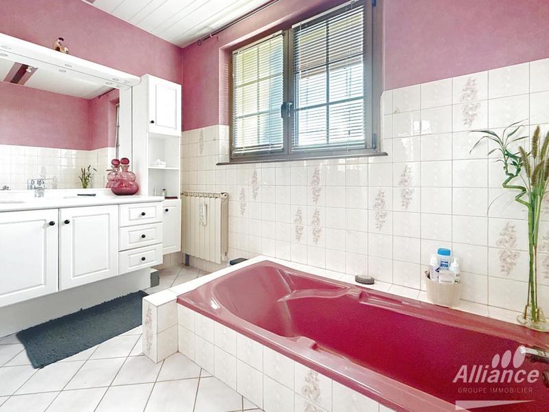 Maison - 96 m² - 6 pièces