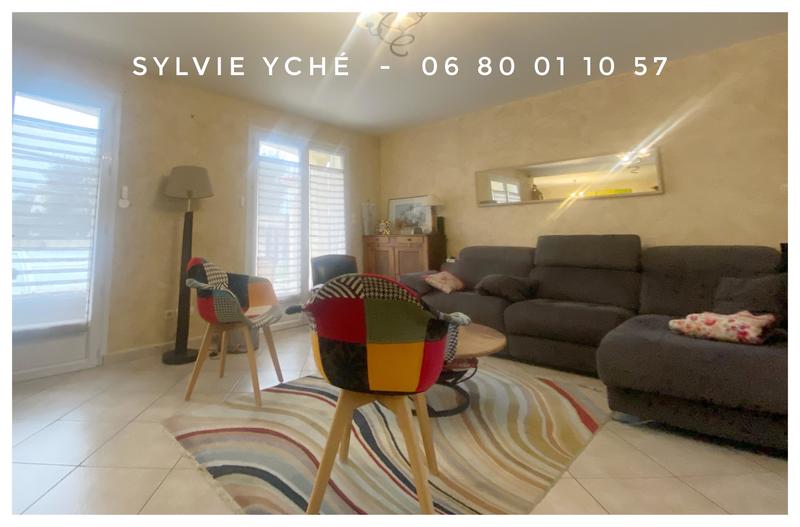 Villa - 151 m² - 6 pièces