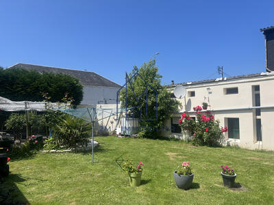 Immeuble - 240 m² - 7 pièces