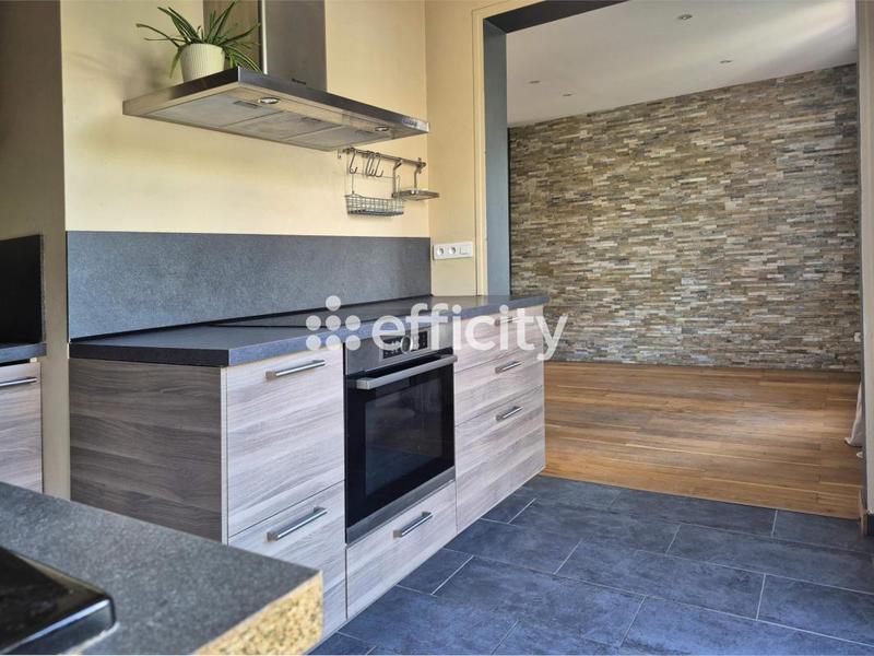 Maison - 86 m² - 5 pièces