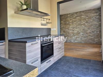 Maison - 86 m² - 5 pièces