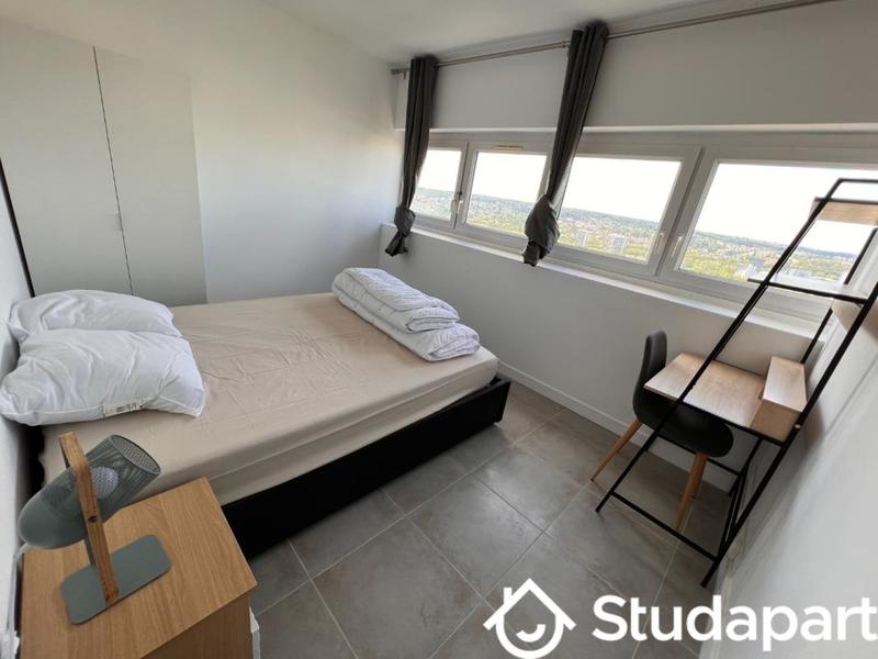 Chambre - 11 m² - 1 pièce