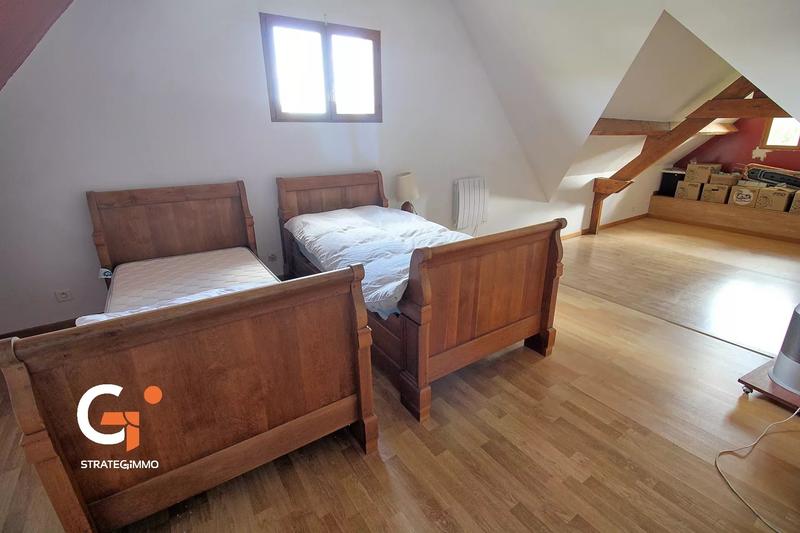 Maison - 195 m² - 7 pièces