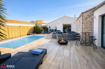 Maison - 174 m² - 10 pièces