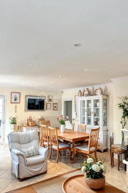 Villa - 160 m² - 8 pièces