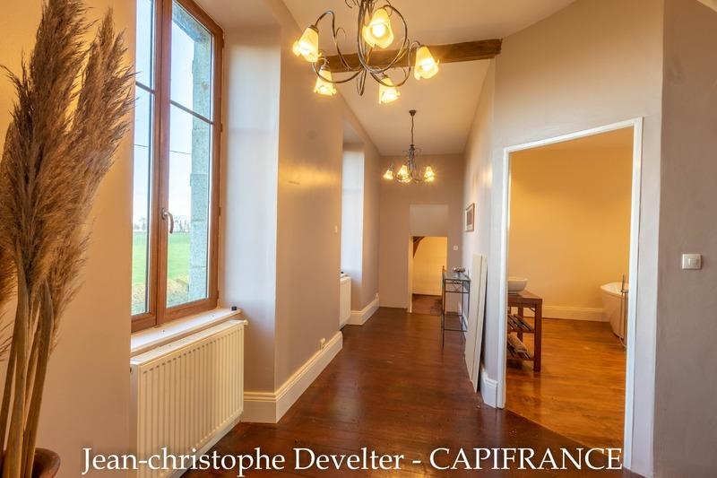 Propriété - 270 m² - 8 pièces