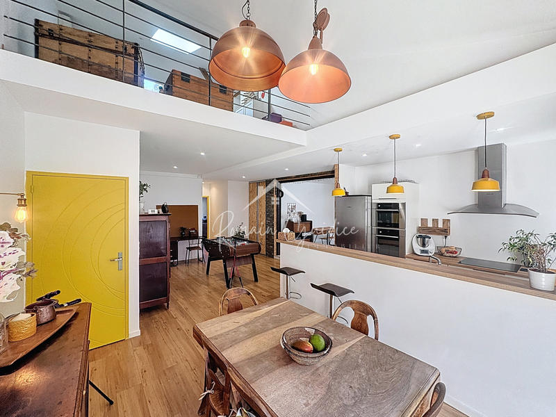 Duplex - 144 m² - 5 pièces