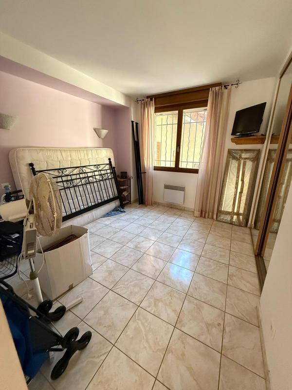 Maison - 230 m² - 8 pièces