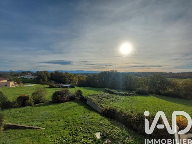 Maison - 228 m² - 7 pièces