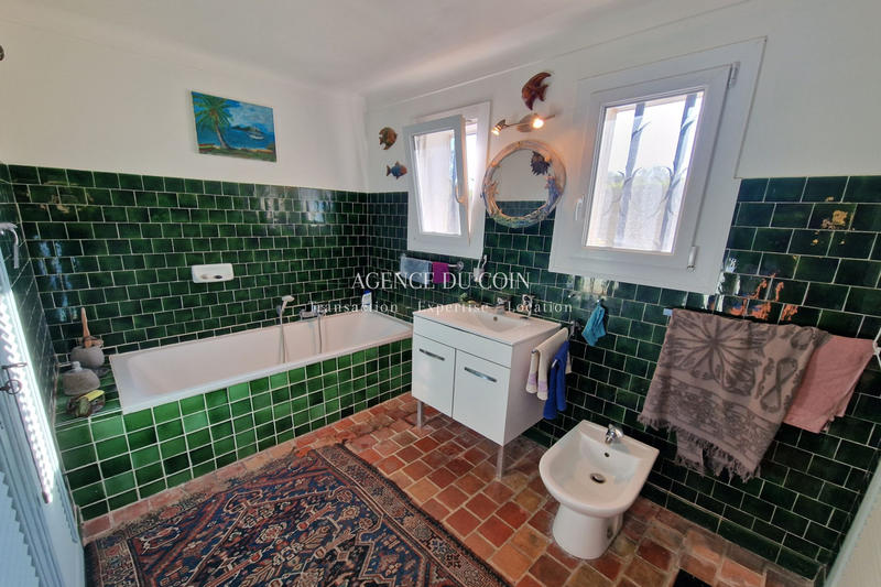 Maison - 240 m² - 5 pièces