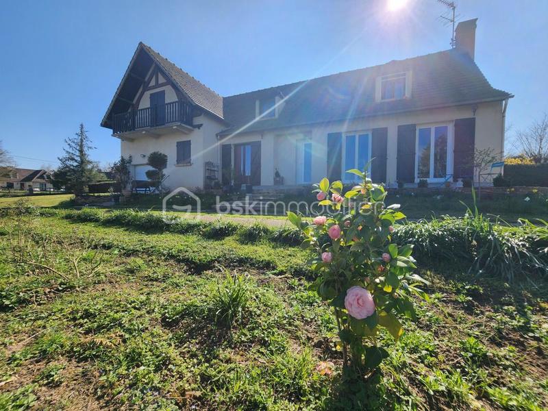 Maison traditionnelle - 260 m² - 7 pièces