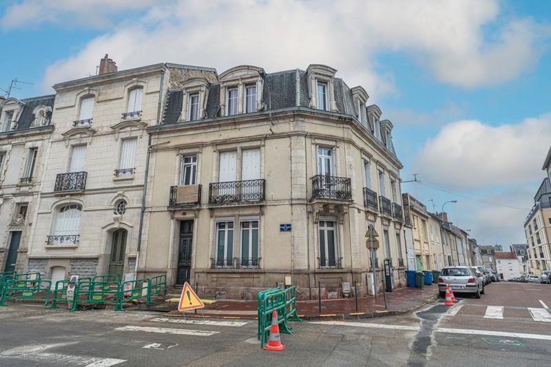 Appartement - 82 m² - 3 pièces