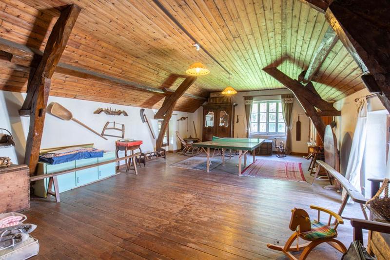 Maison - 230 m² - 8 pièces