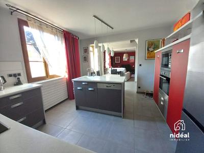 Maison - 94 m² - 4 pièces