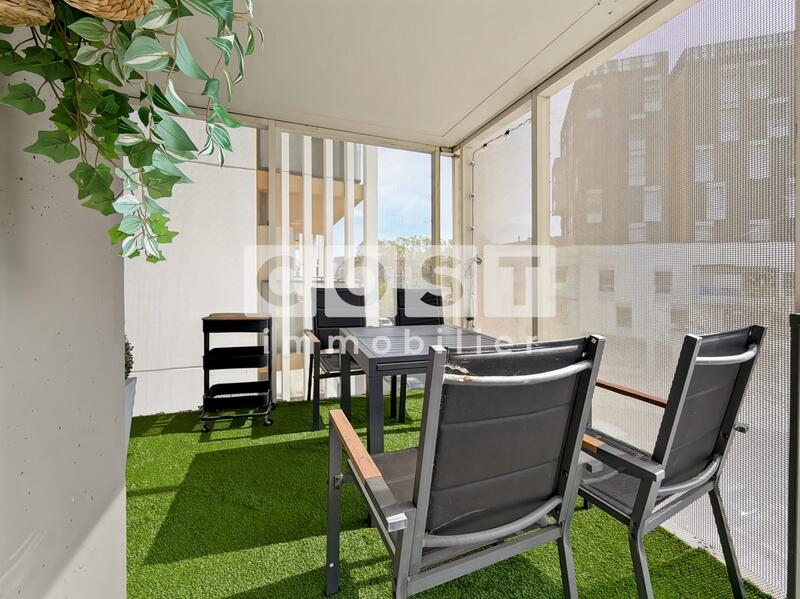 Appartement - 90 m² - 4 pièces