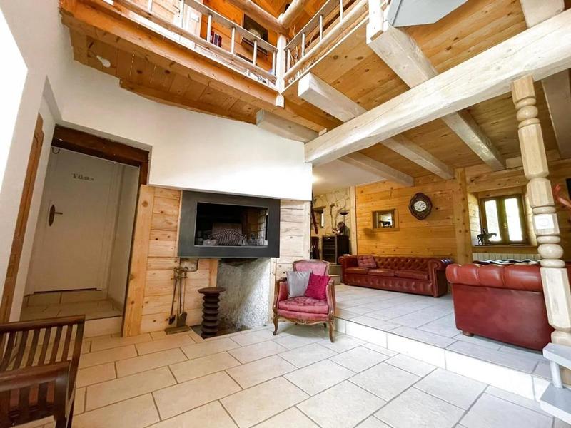 Propriété - 198 m² - 8 pièces