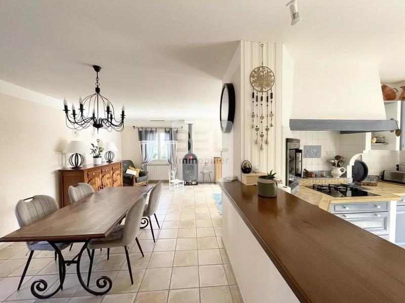 Villa - 225 m² - 7 pièces