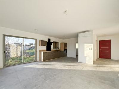 Maison - 91 m² - 4 pièces