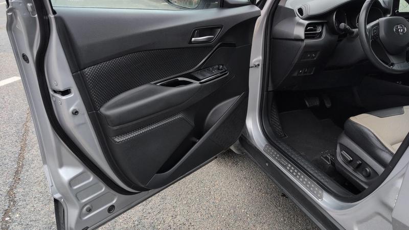 Toyota c-Hr 2.0 Vvt-i 184 Hybrid Cvt 153 Collection - Automatique