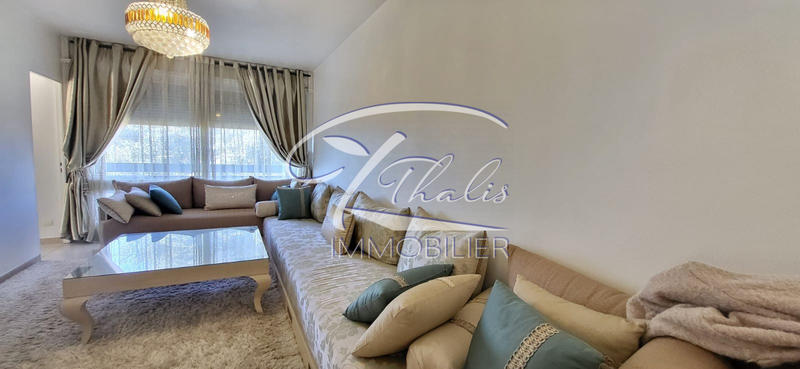 Appartement - 99 m² - 4 pièces