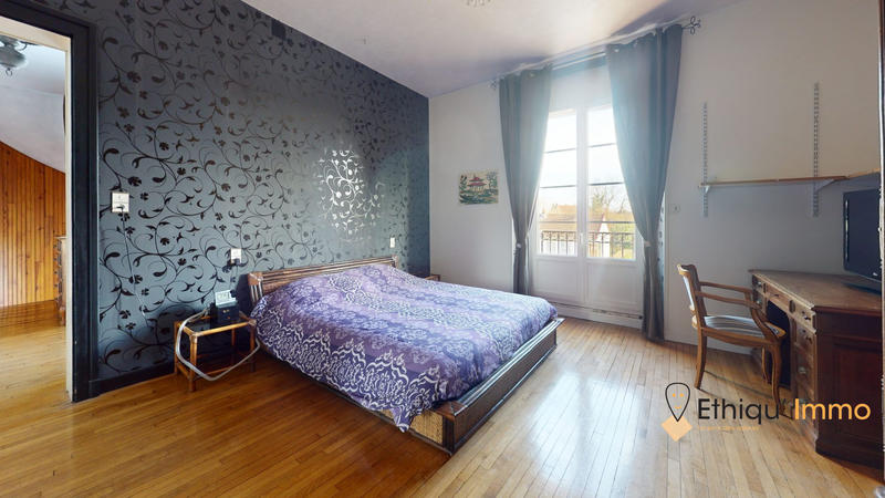 Maison - 192 m² - 7 pièces