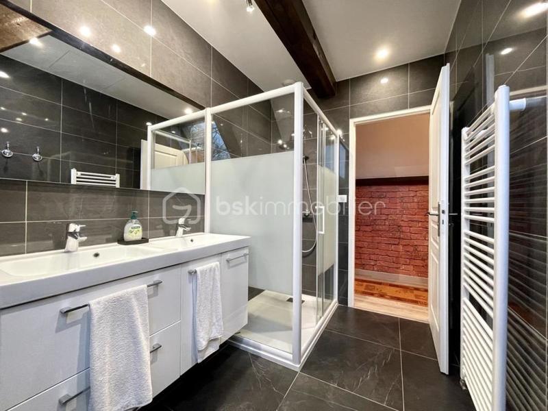 Maison - 671 m² - 20 pièces