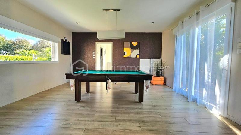 Maison traditionnelle - 135 m² - 8 pièces