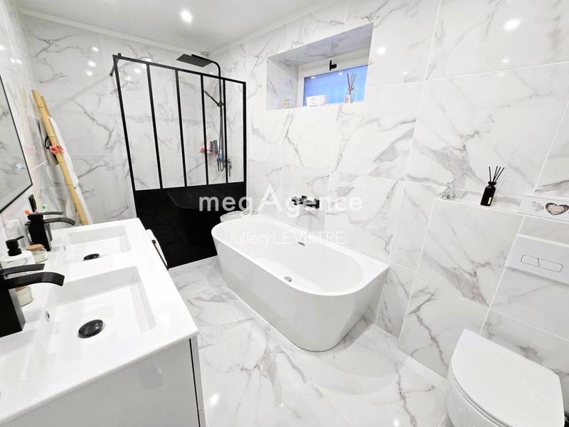 Maison - 102 m² - 4 pièces