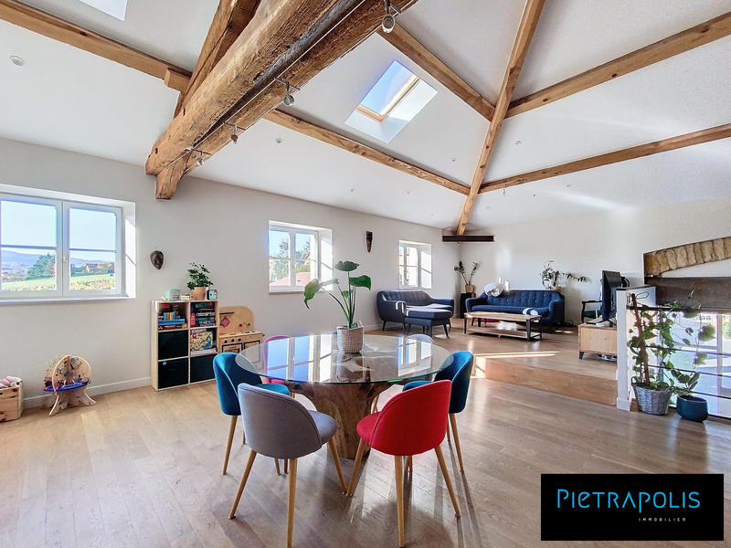 Maison - 236 m² - 7 pièces