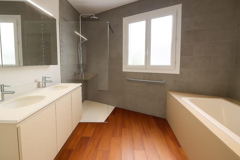 Maison - 102 m² - 4 pièces