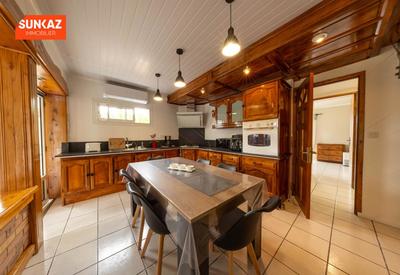 Maison - 141 m² - 6 pièces