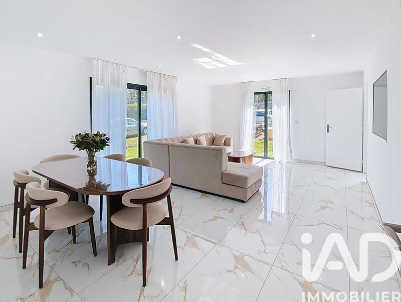 Maison - 149 m² - 6 pièces