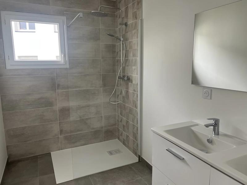 Maison - 96 m² - 5 pièces