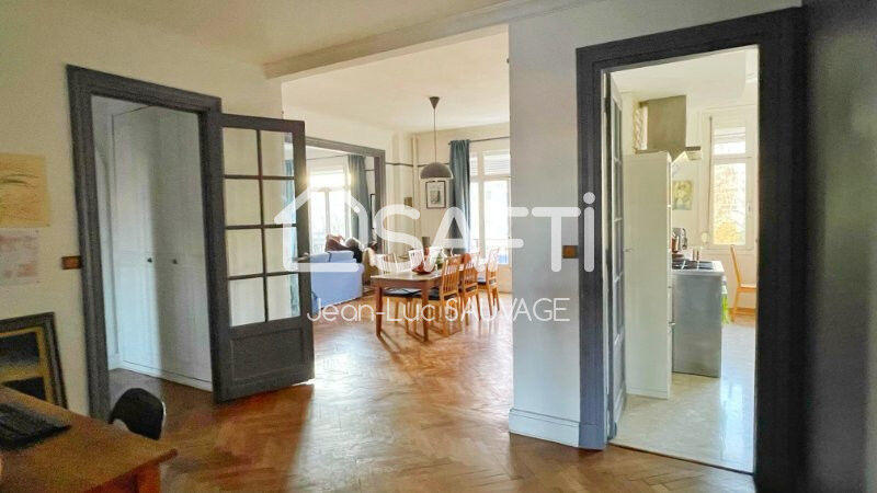 Appartement - 130 m² - 4 pièces