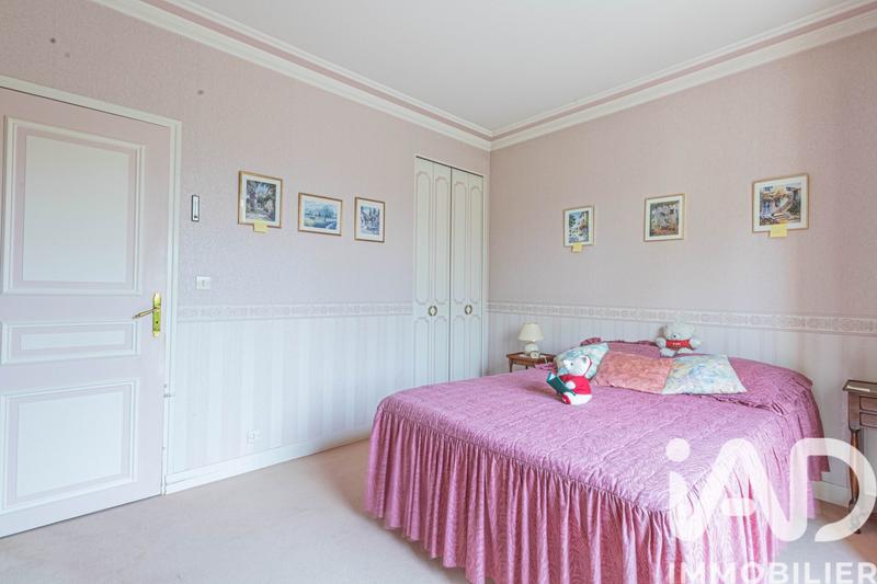 Maison - 200 m² - 7 pièces