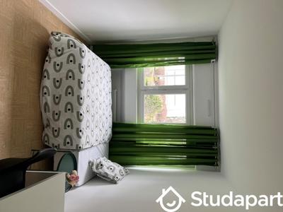 Chambre - 17 m² - 1 pièce