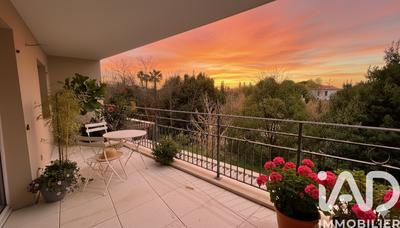 Appartement - 85 m² - 4 pièces