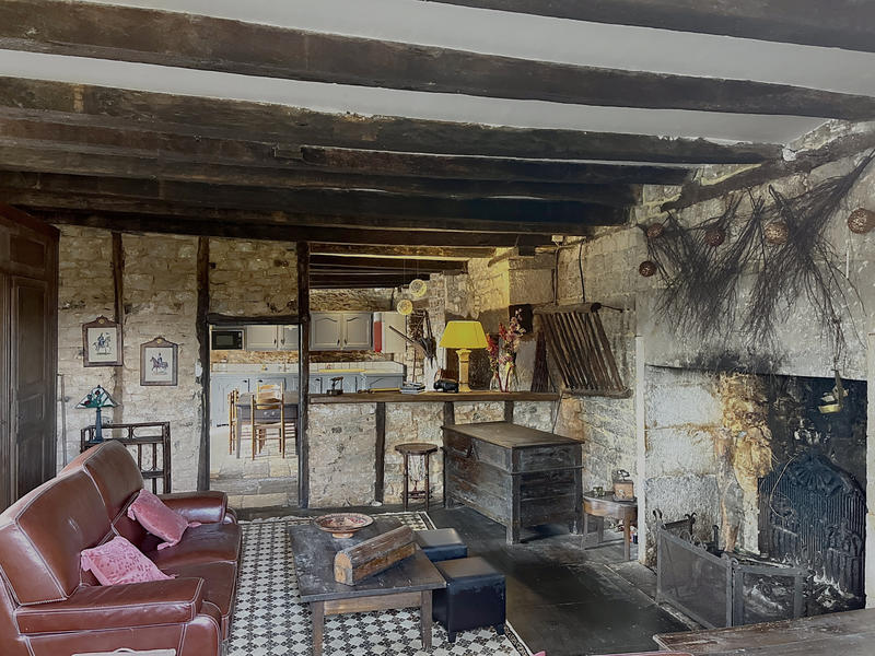 Maison - 280 m² - 8 pièces