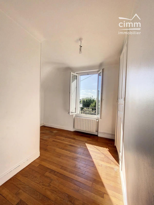 Maison - 83 m² - 5 pièces