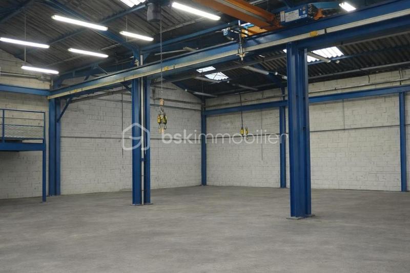 Entrepôt - 309 m² - 2 pièces