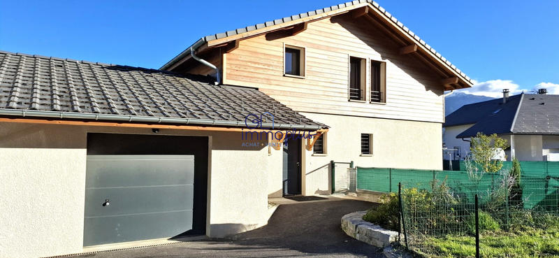 Maison - 138 m² - 5 pièces