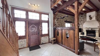 Immeuble - 216 m² - 10 pièces