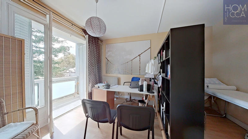 Appartement - 120 m² - 6 pièces