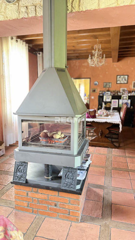 Propriété - 196 m² - 5 pièces